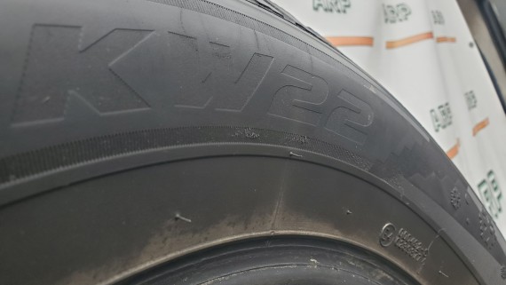 Резина зимняя KUMHO T*ZEN KW22 215 65 R16