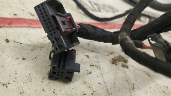 Проводка передней правой двери Audi A4 B8 2007-2015