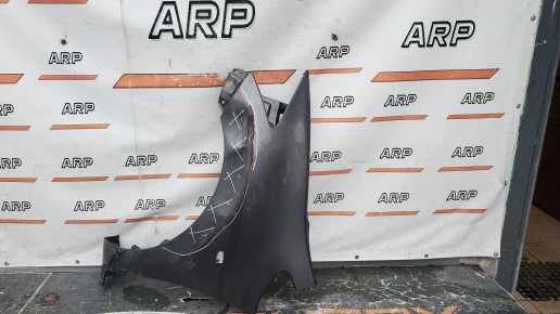 Крыло переднее левое Toyota Auris E15 2006-2010
