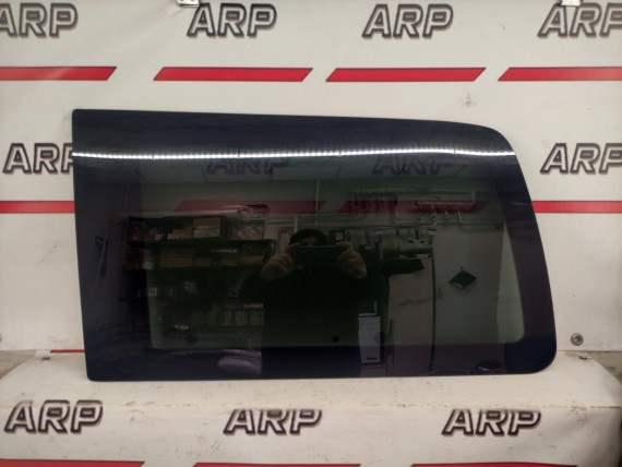 Стекло кузовное заднее левое Dodge Nitro 2006-2011
