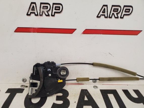 Замок задней правой двери Toyota Camry XV50 2011-2014