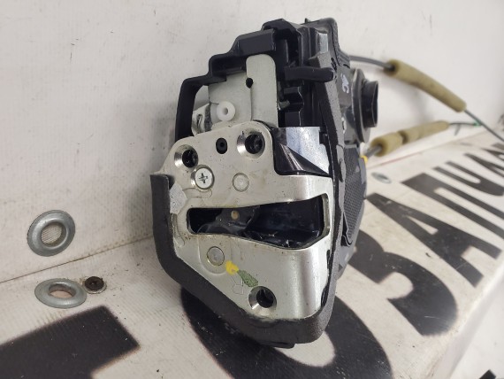 Замок задней правой двери Toyota Camry XV50 2011-2014