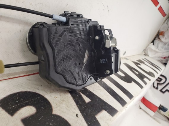 Замок задней правой двери Toyota Camry XV50 2011-2014