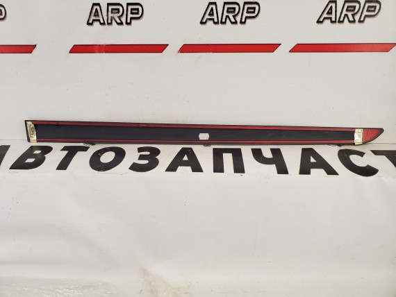 Молдинг передней правой двери Opel Astra H 2004-2014