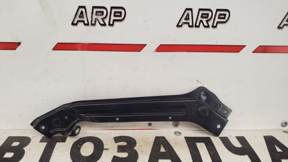 Кронштейн фары правый Skoda Karoq 1 2017-2024