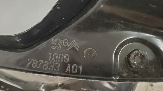 Панель левого фонаря Peugeot 301 2012-2023