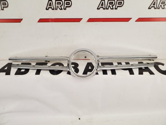 Накладка на решетку радиатора Volkswagen Touareg 1 (GP) 2002-2010