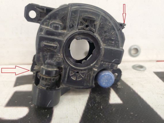 Фара противотуманная Citroen C4 Peugeot 308 2004-2014