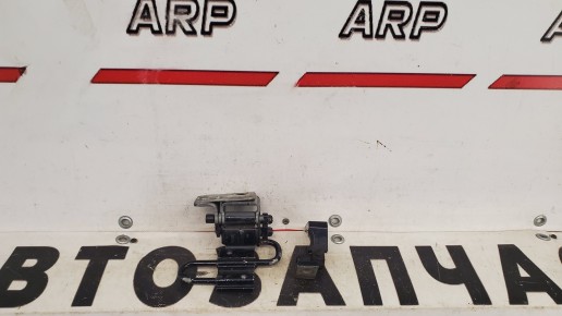 Петля двери задняя правая Audi A4 B7 2004-2009