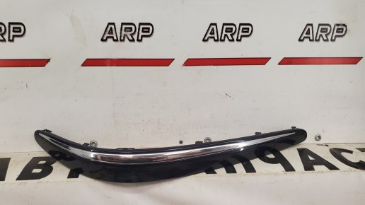 Накладка переднего бампера правая Mercedes E W211 2002-2009