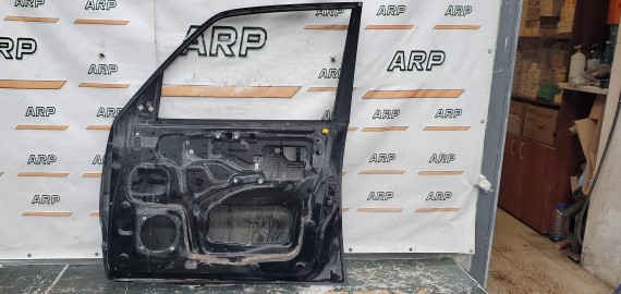 Дверь передняя правая Mitsubishi Pajero 3 1999–2006