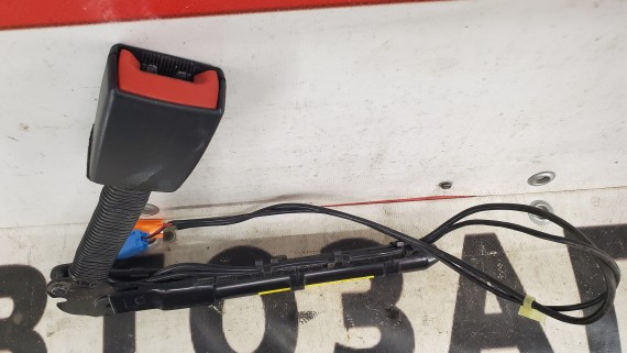 Замок ремня безопасности передний левый Land Rover Freelander 2 L359 2006-2014