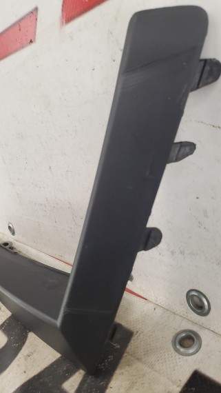 Накладка переднего бампера правая Skoda Octavia A8 2019-2023