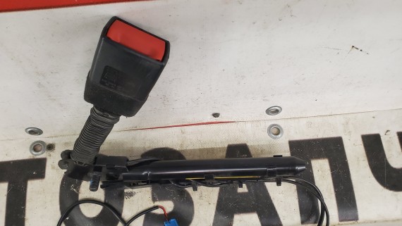 Замок ремня безопасности передний правый Land Rover Freelander 2 L359 2006-2014