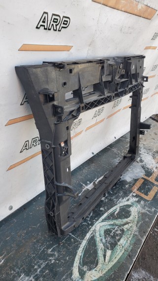 Рамка радиатора Skoda Karoq 2017-н.в.