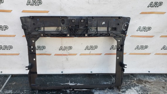 Рамка радиатора Skoda Karoq 2017-н.в.