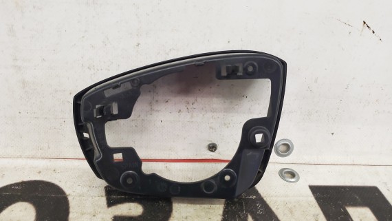 Рамка зеркала правая Volkswagen Polo 5 2009-2020