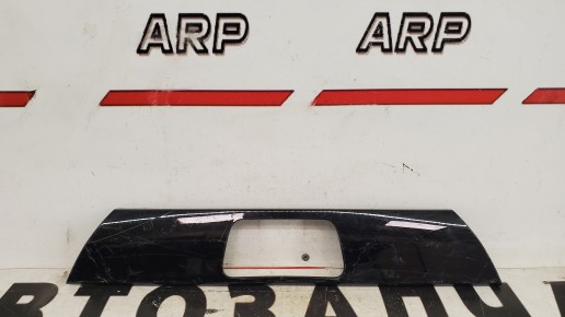 Рамка задней противотуманной фары Mitsubishi Pajero 4 2006-2020