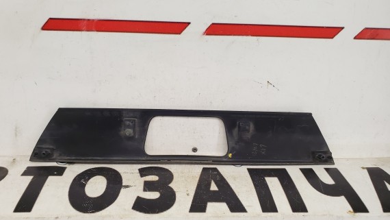 Рамка задней противотуманной фары Mitsubishi Pajero 4 2006-2020