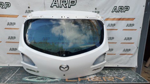 Крышка багажника Mazda 3 BL 2008-2013