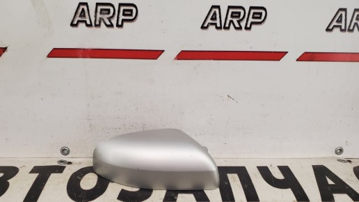 Крышка зеркала правая Volvo S60 2004-2006