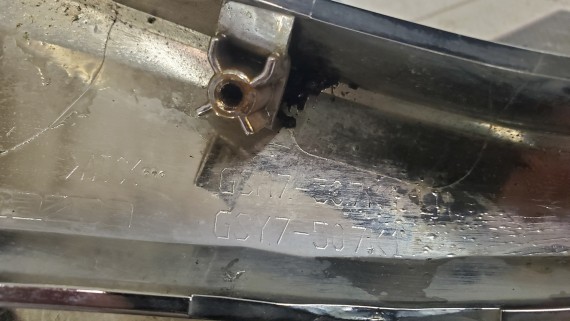 Молдинг решетки радиатора левый Mazda 6 GJ 2018-н. в.