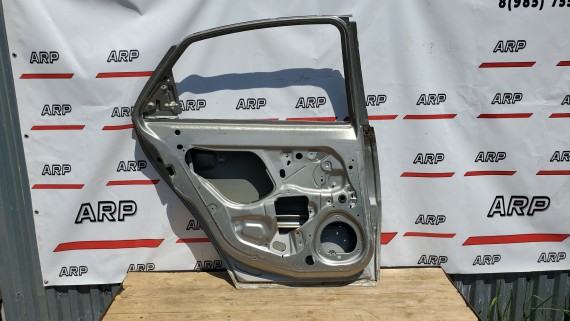 Дверь задняя левая Opel Vectra C HB 2002-2010