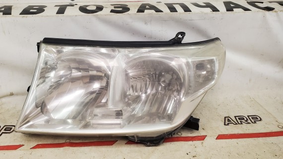 Фара левая Toyota Land Cruiser 200 2007-2012