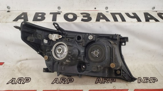 Фара левая Toyota Land Cruiser 200 2007-2012