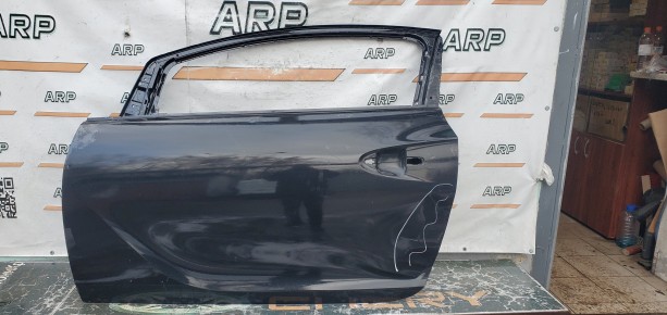 Дверь передняя левая Opel Astra J GTC 2009-2015 