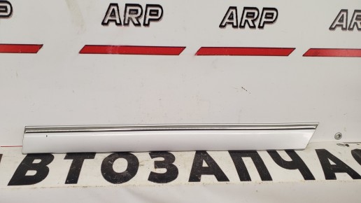 Молдинг задней левой двери Mercedes-Benz C-Class W203 2004-2008