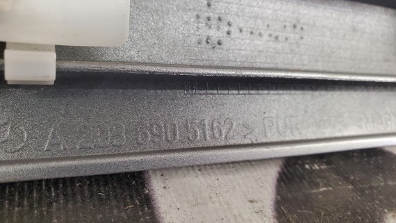 Молдинг задней левой двери Mercedes-Benz C-Class W203 2004-2008