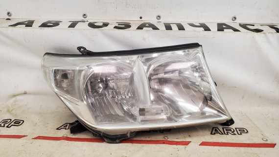 Фара правая Toyota Land Cruiser 200 2007-2012