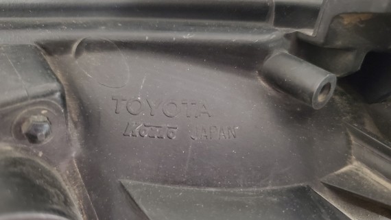 Фара правая Toyota Land Cruiser 200 2007-2012