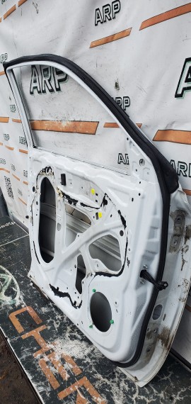 Дверь передняя левая Suzuki Vitara 2 2014-2024