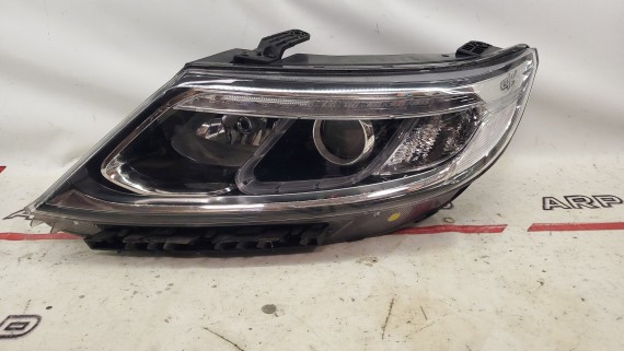Фара левая Kia Sorento 2 XM 2009–2021