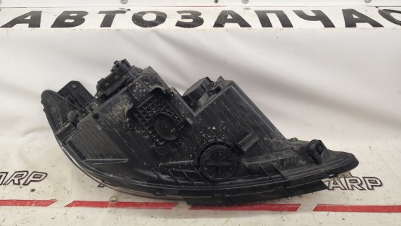 Фара левая Kia Sorento 2 XM 2009–2021