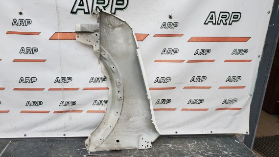 Крыло переднее правое Ford Transit Connect 2002-2013
