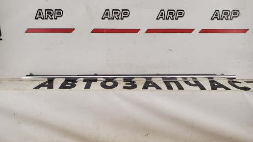 Молдинг стекла задний левый Volkswagen Passat B6 2005–2010