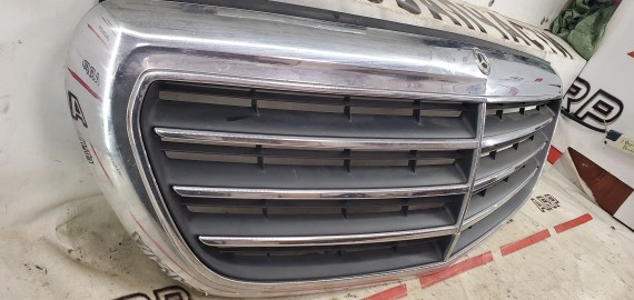 Решетка радиатора Mercedes-BENZ E-Class W213 2016-2020