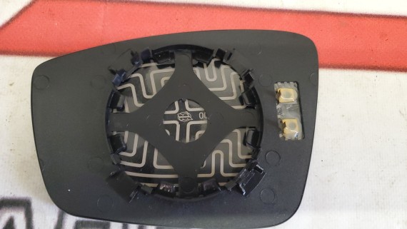 Зеркальный элемент правый Volkswagen Polo 5 2009-2020