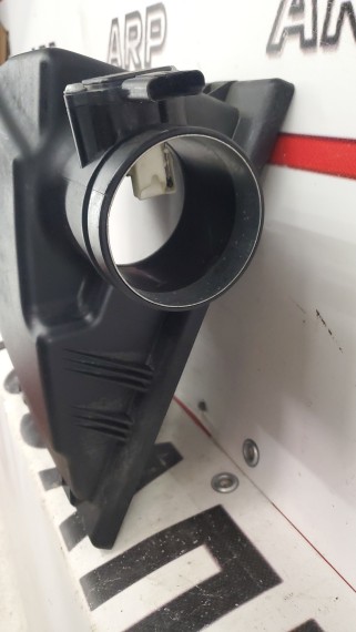 Корпус воздушного фильтра BMW X3 E83 2006-2011