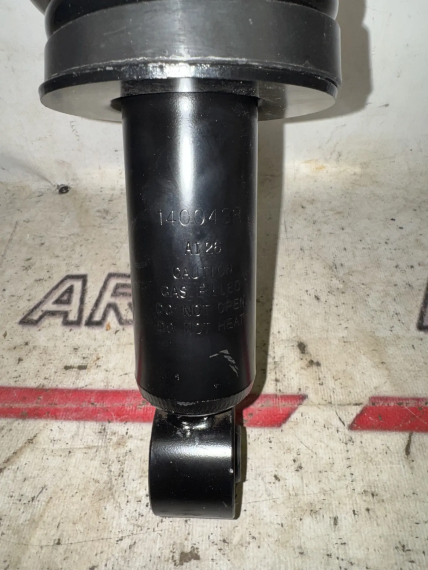 Амортизатор подвески с пружиной в сборе Toyota Sequoia Tundra 1999-2007