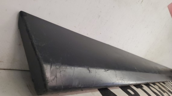 Молдинг двери передней правой Citroen C4 2004-2010 3D