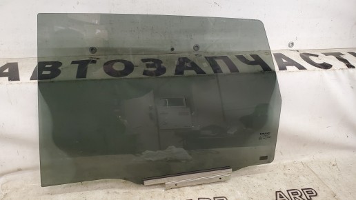 Стекло двери заднее левое Suzuki Vitara 2014-2025