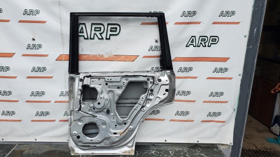 Дверь задняя правая Nissan X-Trail T30 2000-2007