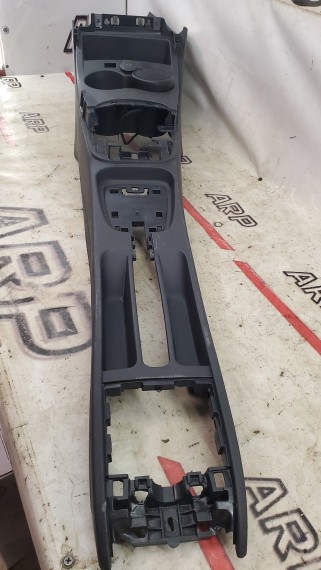 Центральная консоль Volkswagen Polo 5 2009-2020