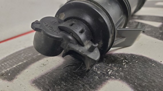 Форсунка омывателя фары правая Volkswagen Tiguan 2 2016-2021