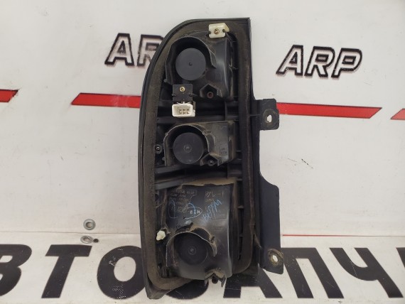 Фонарь правый Toyota Land Cruiser Prado 90 1996-2002