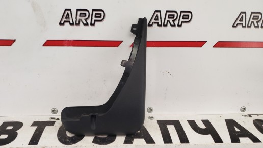 Брызговик передний правый Ford Focus 2 2005-2011